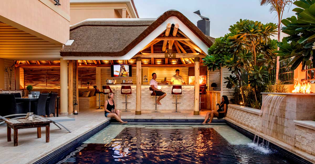 Luxurious Outdoor Living at Home