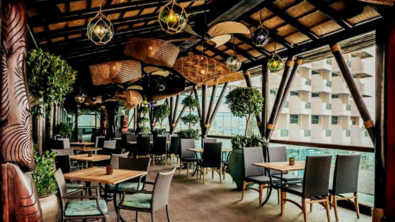 The Perfect 10 Days Dubai Road Trip Itinerary For Food Lovers