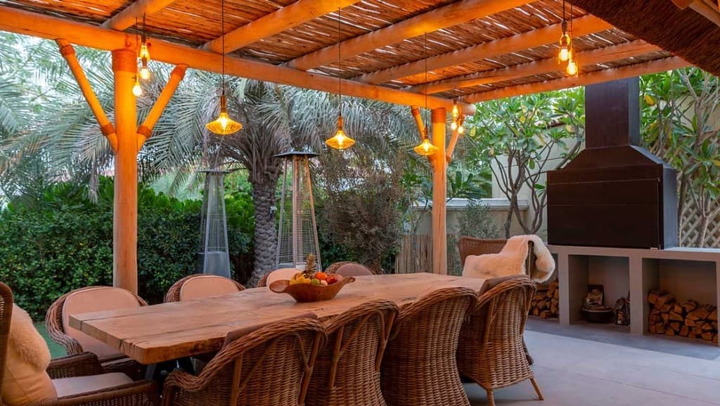 Designing the Perfect Timber Pergola: Materials, Finishes & Lifestyle Enhancements