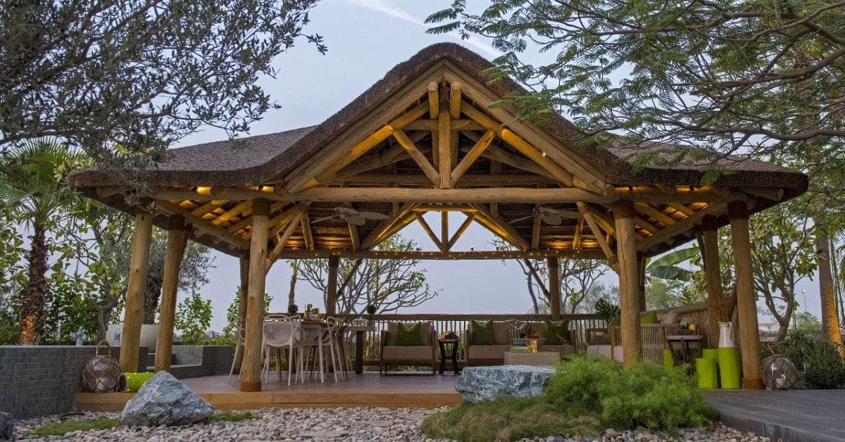 Natural vs Synthetic: Which Thatched Roof Material Is Right for Your Outdoor Space?