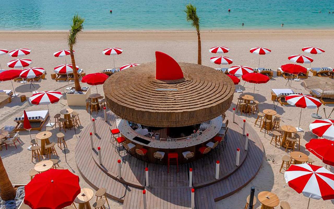Thatch Tiles in Saudi Arabia: The Ideal Solution for Luxury Outdoor Spaces in Extreme Climates